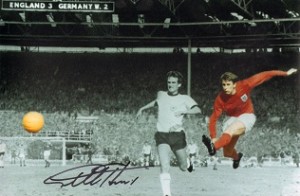 geoff-hurst-signed-photo-scoring-goal-1966-world-cup-final-autograph