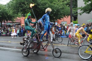 Fremont_Solstice_Parade_2011_-_cyclists_145